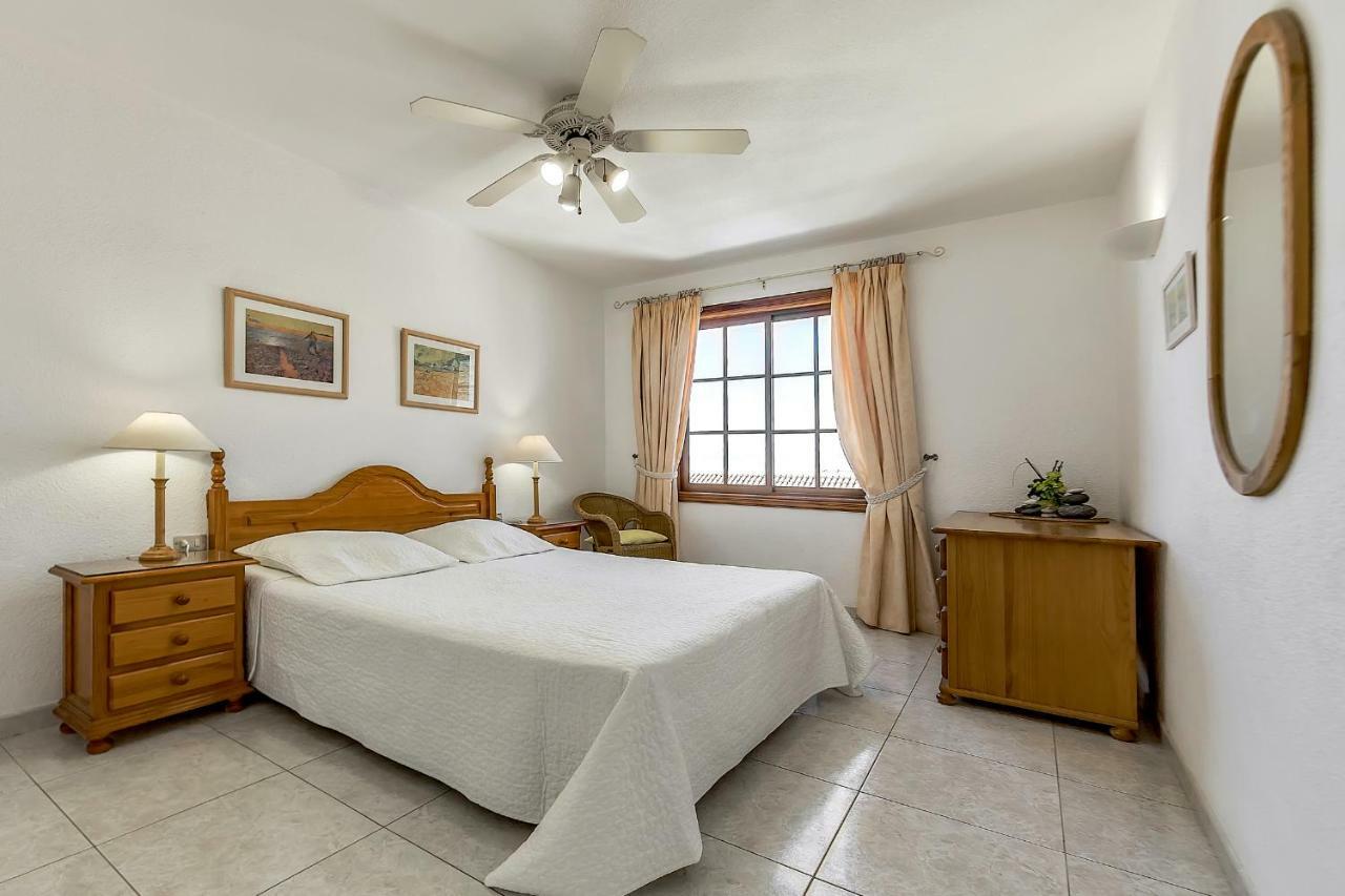 First Line Beach Front 2 Bedroom Apartment Los Gigantes Сантъяго-дель-Тейде Экстерьер фото